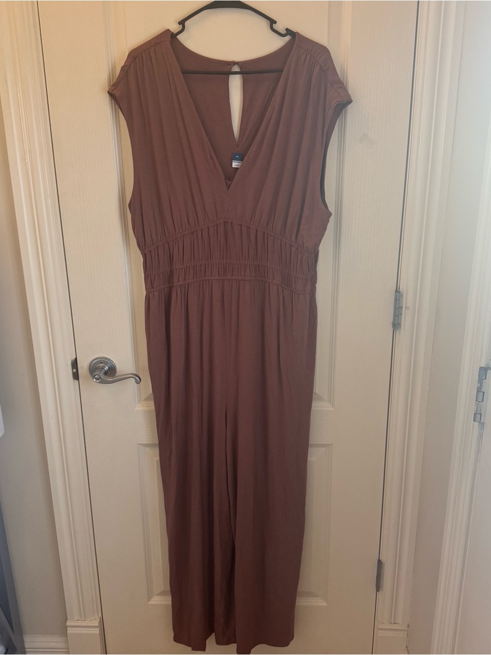 Old Navy Sleeveless V‑Neck One‑Piece Jumpsuit | XL